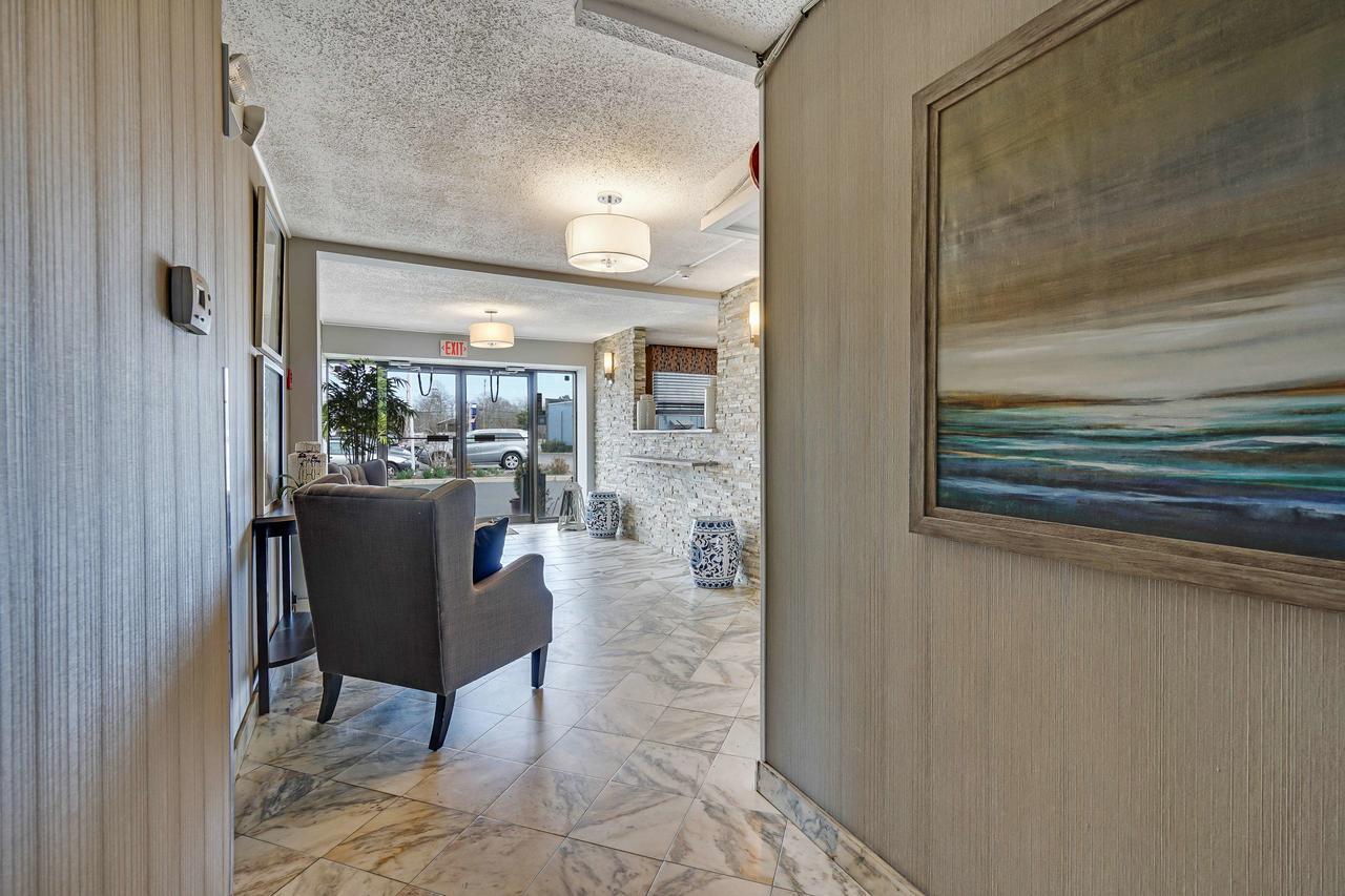 Blue Creek Inn Waretown Εξωτερικό φωτογραφία