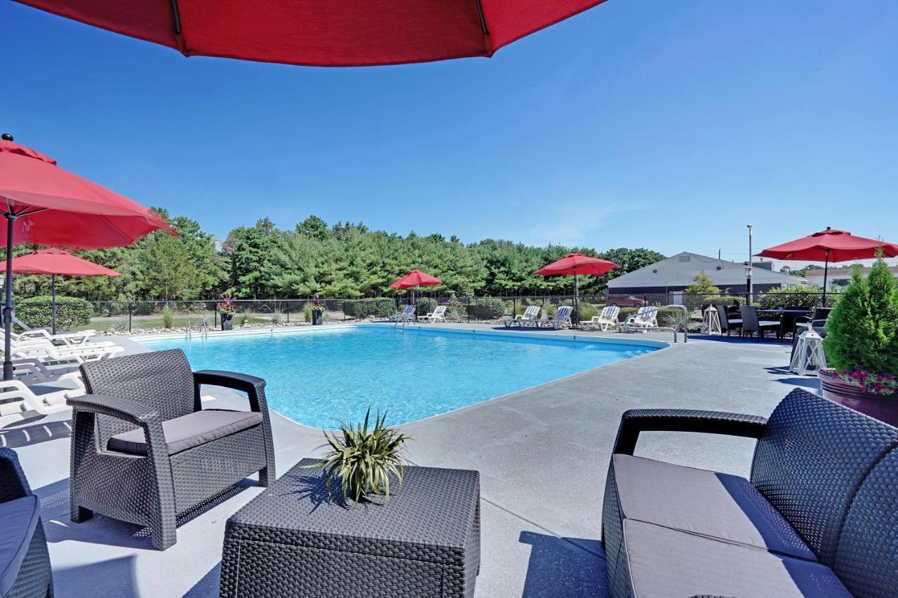 Blue Creek Inn Waretown Εξωτερικό φωτογραφία