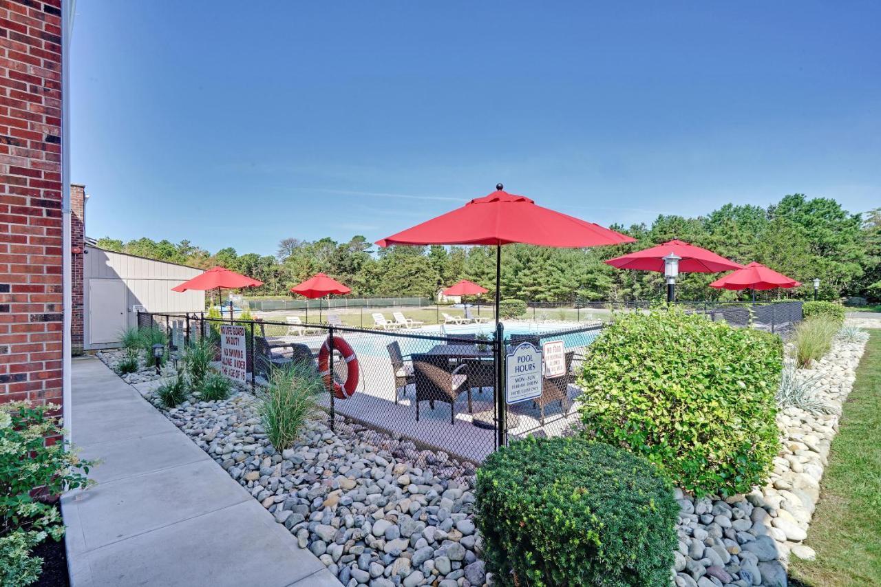 Blue Creek Inn Waretown Εξωτερικό φωτογραφία
